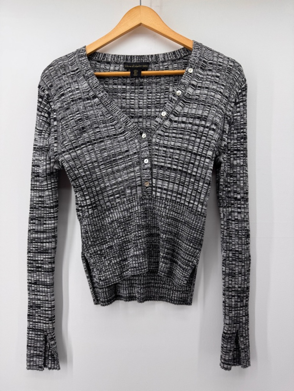 House of Harlow 1960 Ribbed Knit Henley Sweater Marled Gray Large Contemporary